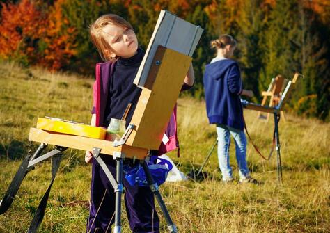 Plastic arts and mountains - A place for creativity