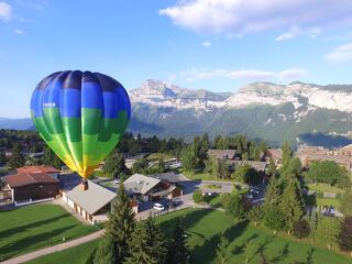 © Hot air balloon sightseeing flights - S.REY